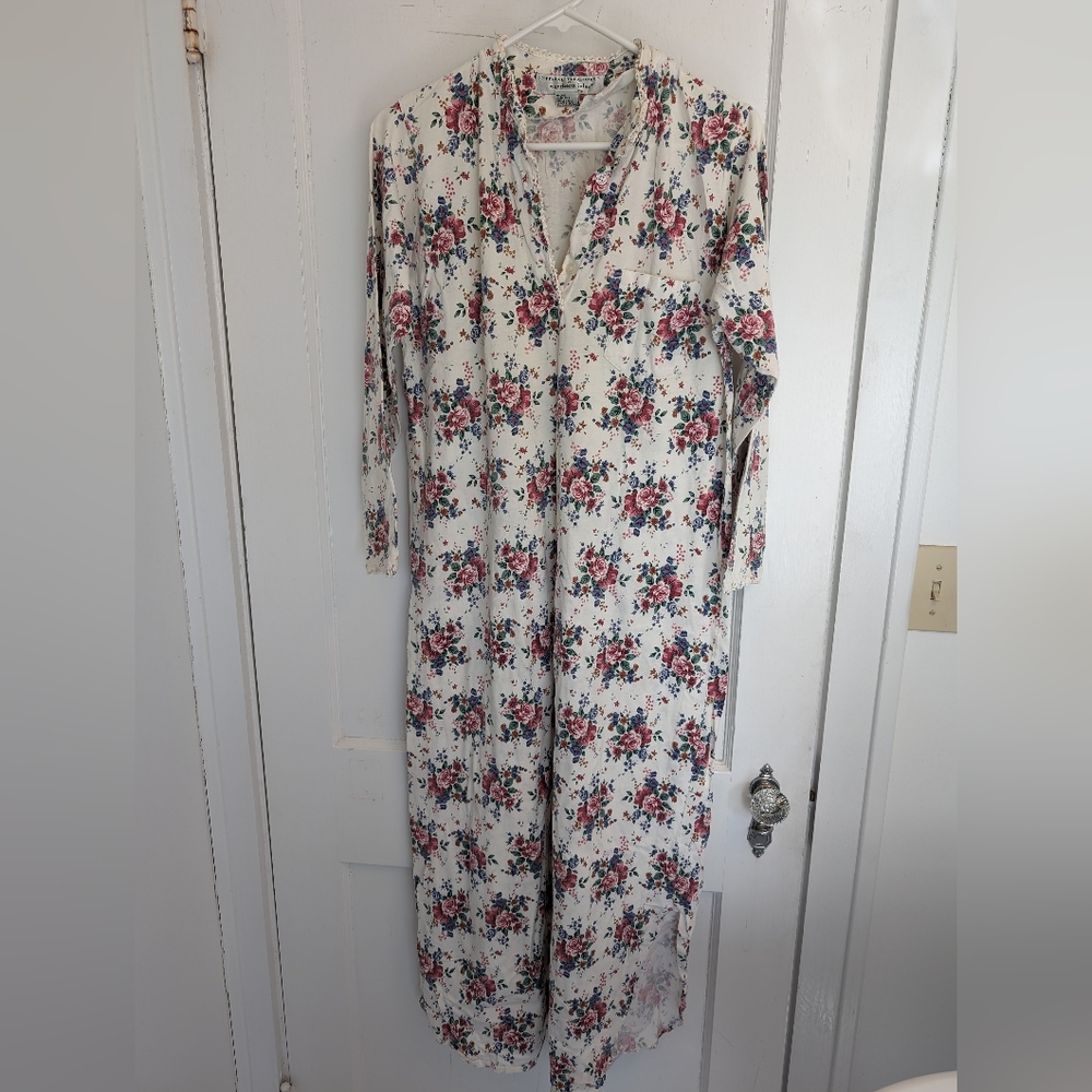 Vintage long floral nightgown
